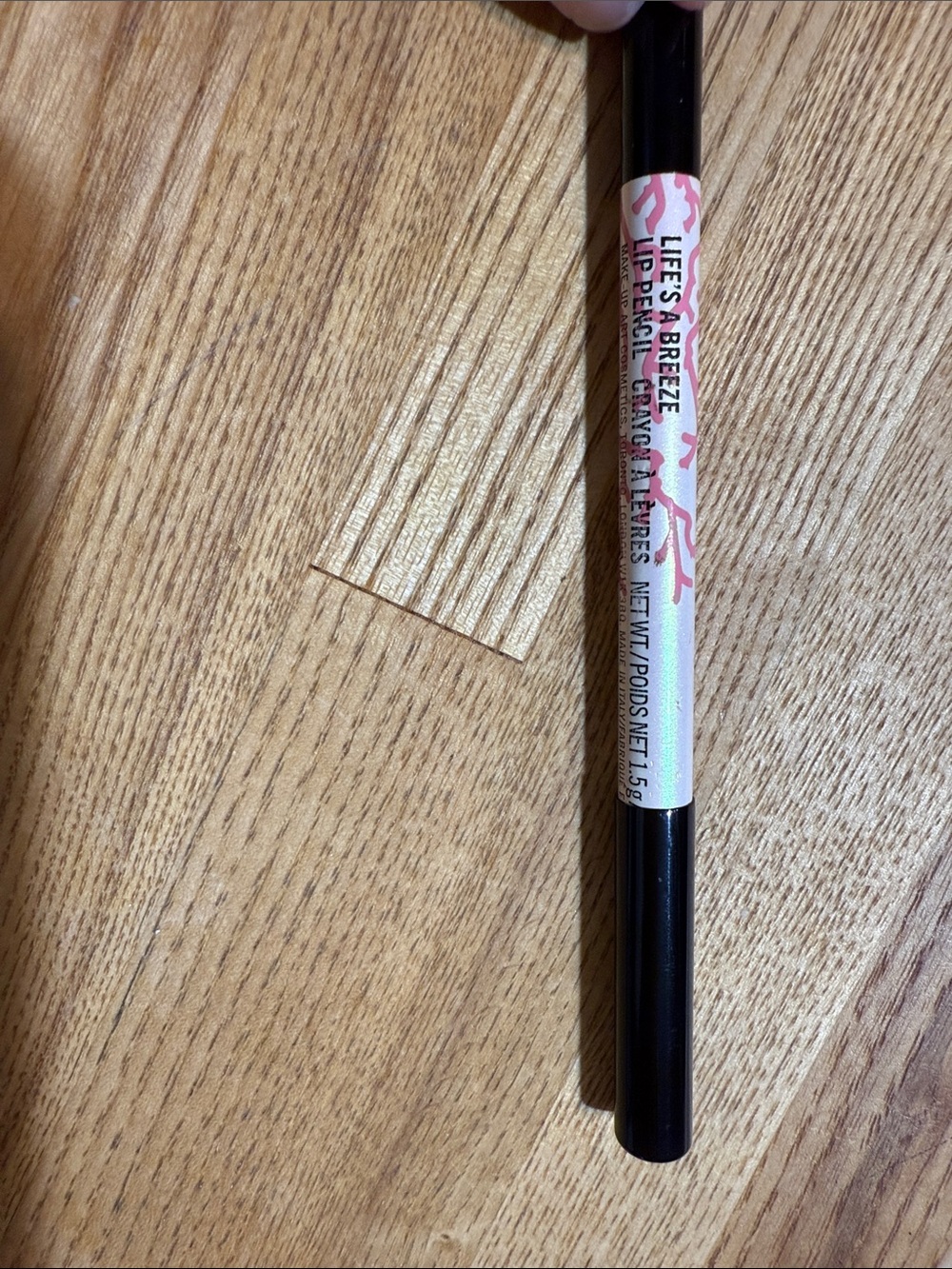 Mac lip pencil in Life’s a breeze